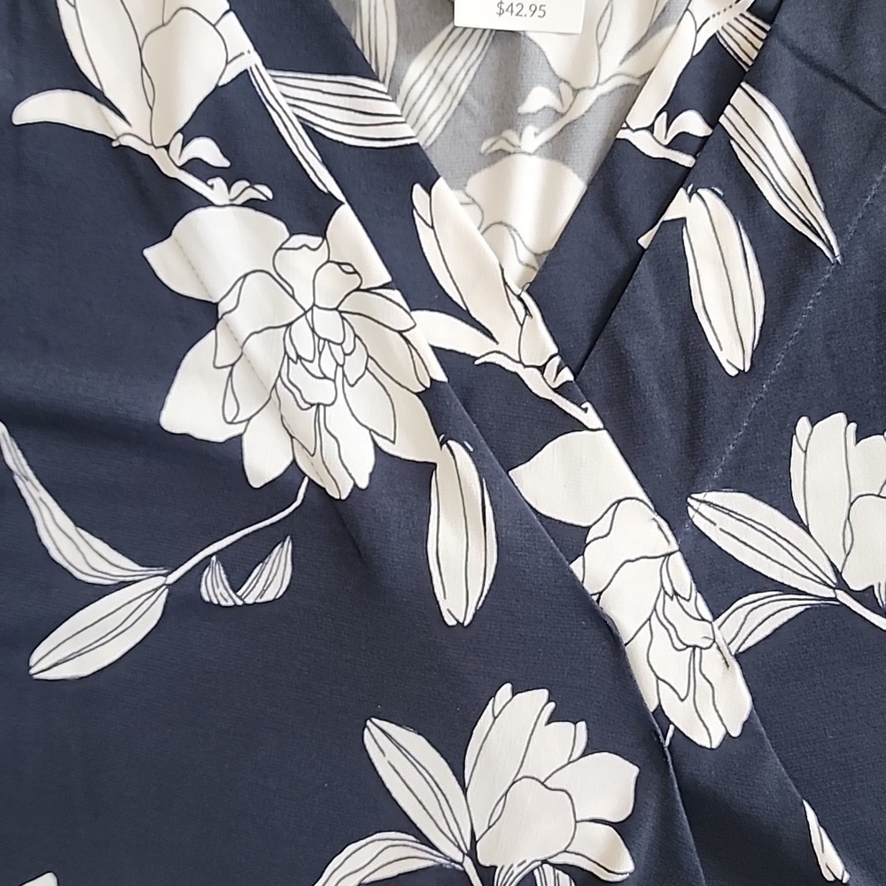 NWT Lane Bryant Top Sz 26/28 - Picture 3 of 7